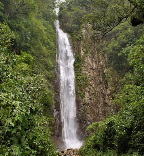 3A-Cachoeira-do-Bizungo.-Morro-grande